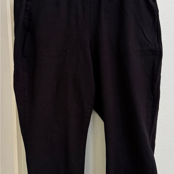 Torrid women’s 2X leggings cropped black with 2 front pockets sit at waist EUC - Picture 4 of 10